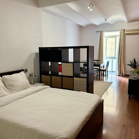 Newly Renovated Stylish Eixample - Great Location Barcelona Exterior foto