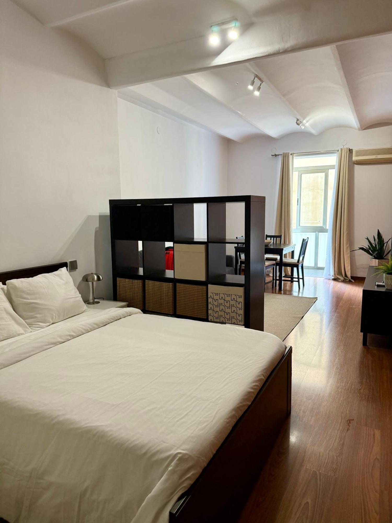 Newly Renovated Stylish Eixample - Great Location Barcelona Exterior foto